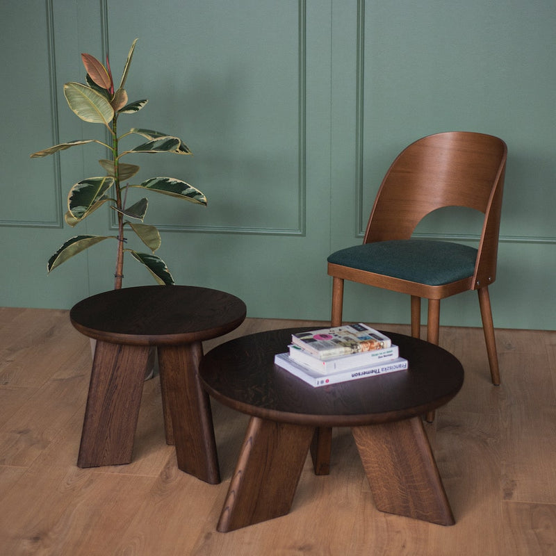 SK5 OVO round solid oak tables with different heights for flexible use