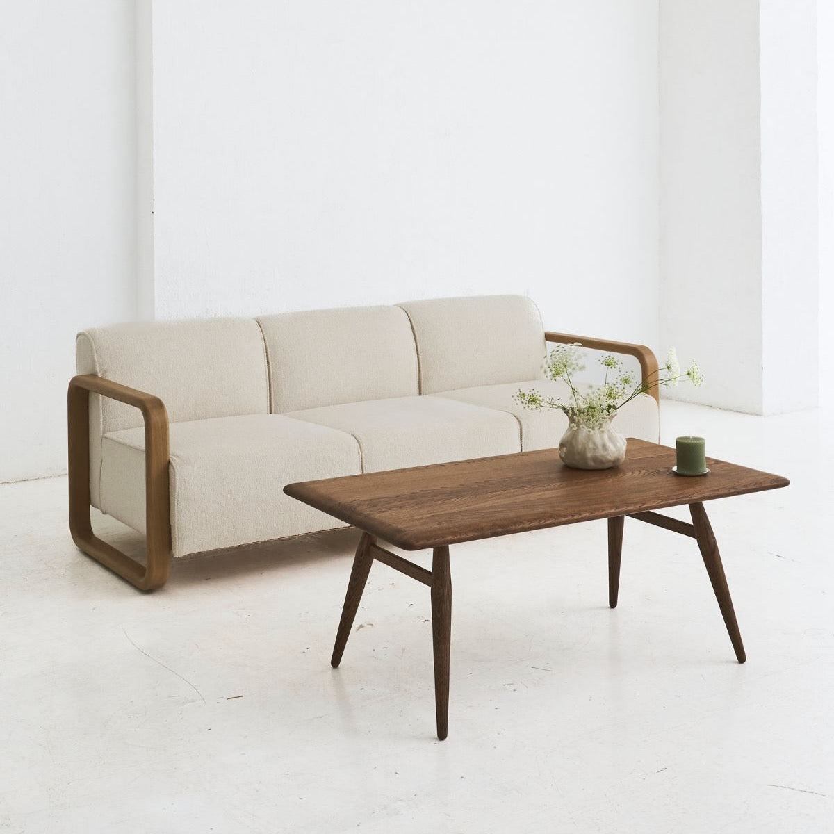 Solid oak REDYK sofa with soft rounded seat and backrest