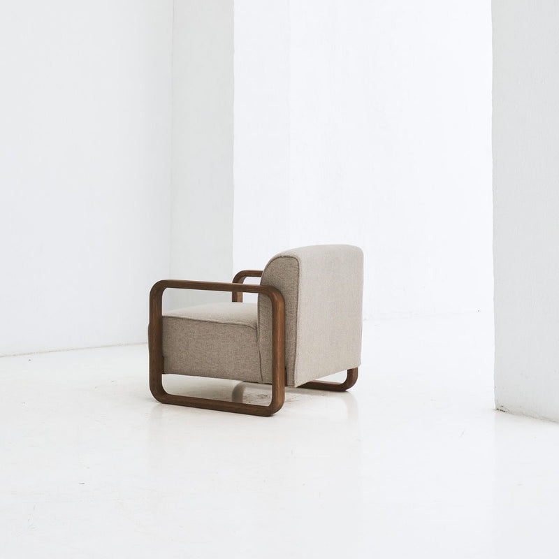 Handcrafted REDYK oak armchair – simple and elegant form