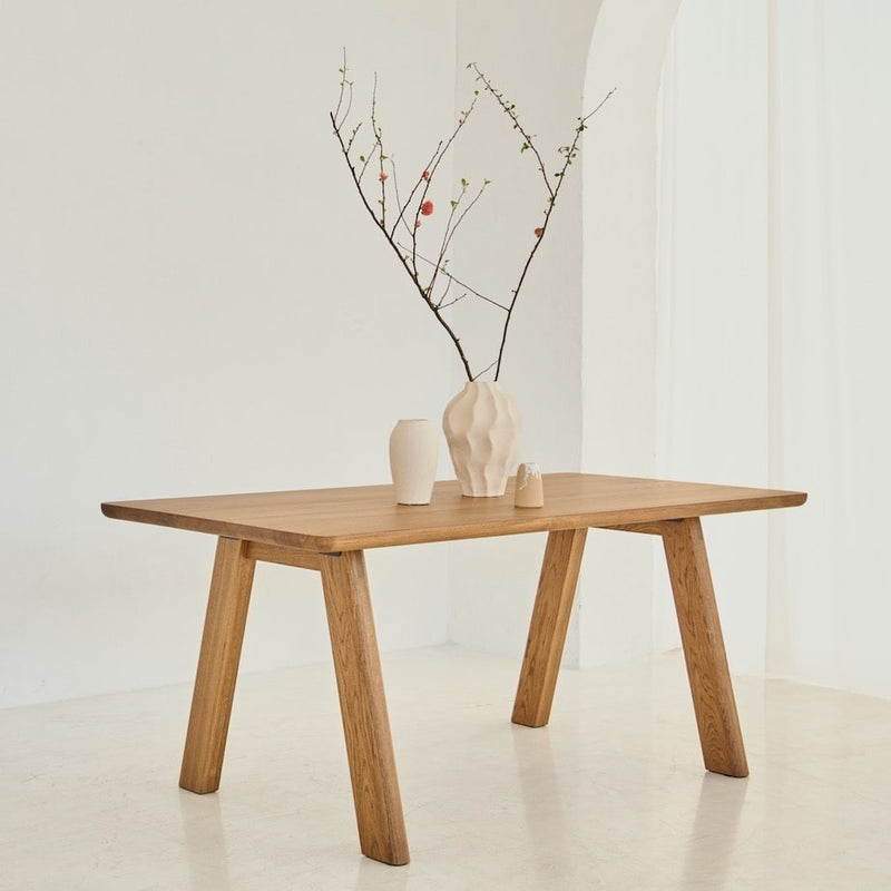 Handcrafted solid oak dining table ST 17 – warm and timeless design