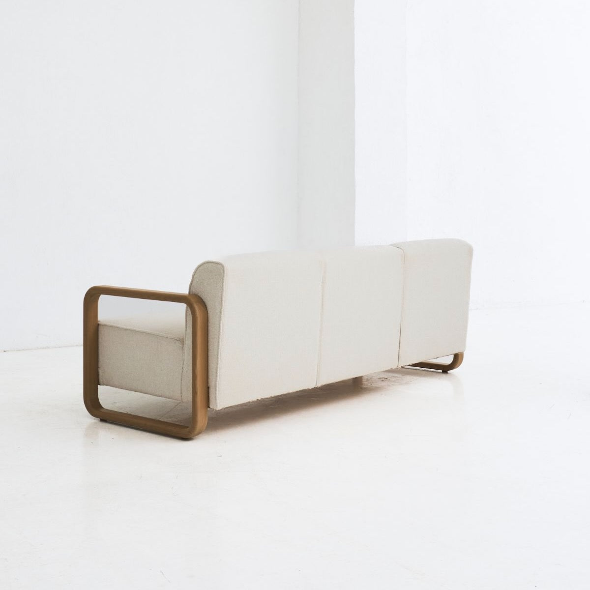 REDYK oak 3-seater sofa – timeless and elegant design