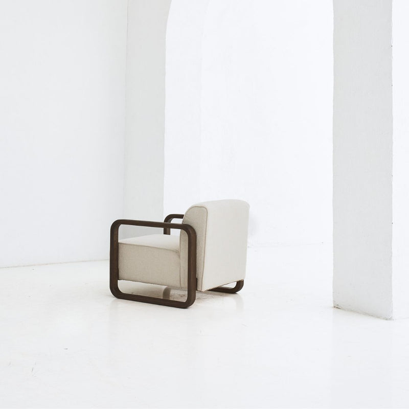 Solid oak armchair REDYK – elegant and functional design