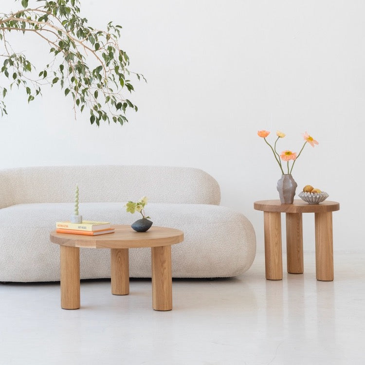 Round solid oak coffee table SK3 with 4 cm thick top