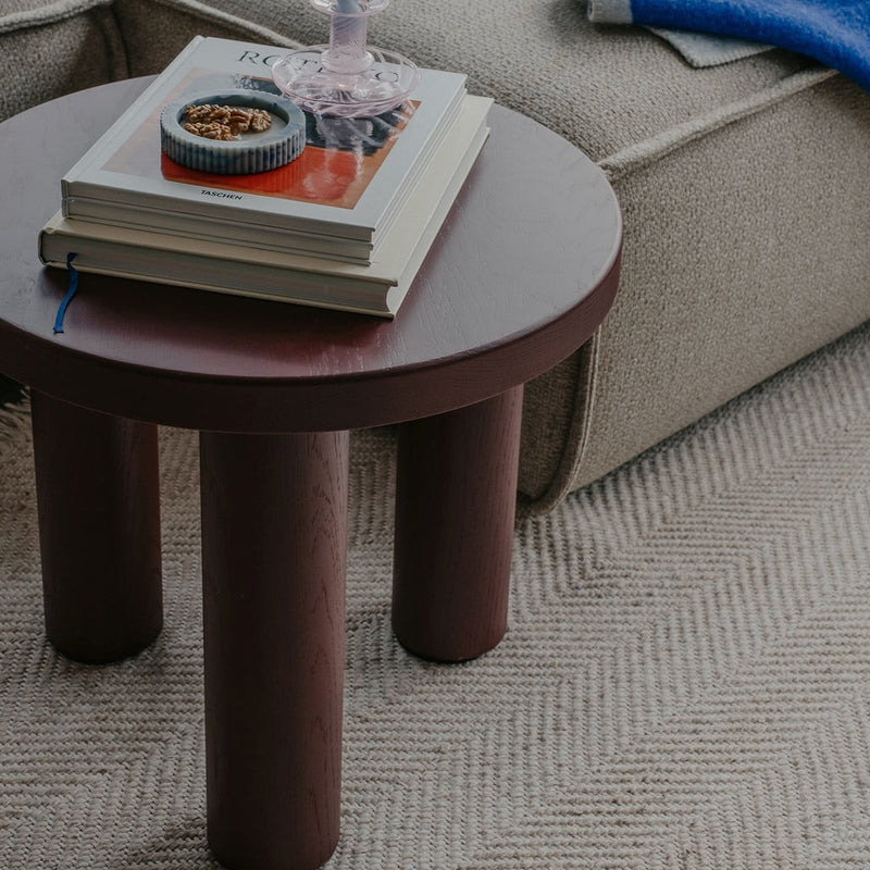 Set of SK3 solid oak coffee tables – diameters 70 + 50 cm