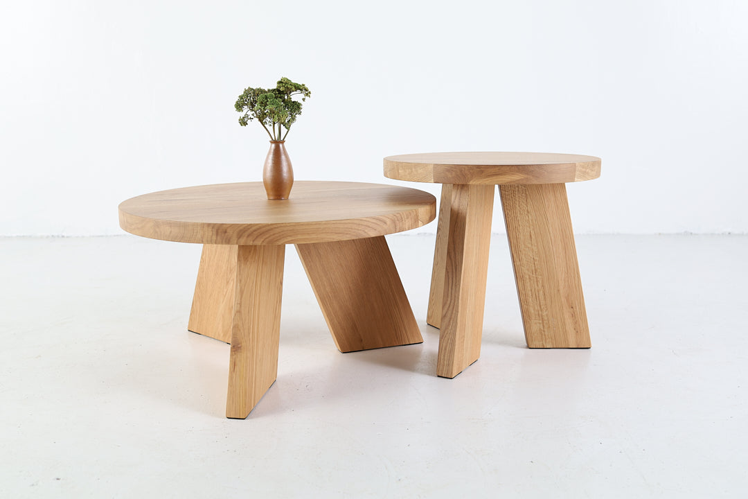 Round solid oak coffee table SK5 – perfect for modern living rooms