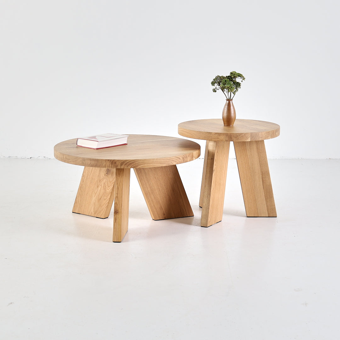 Solid oak round coffee table SK5 – natural wood and timeless style
