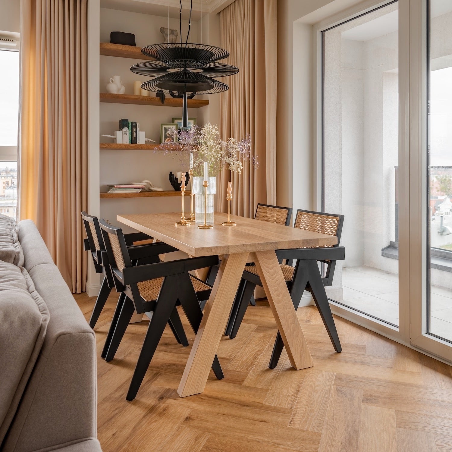 ST 11 solid oak dining table – timeless handcrafted design