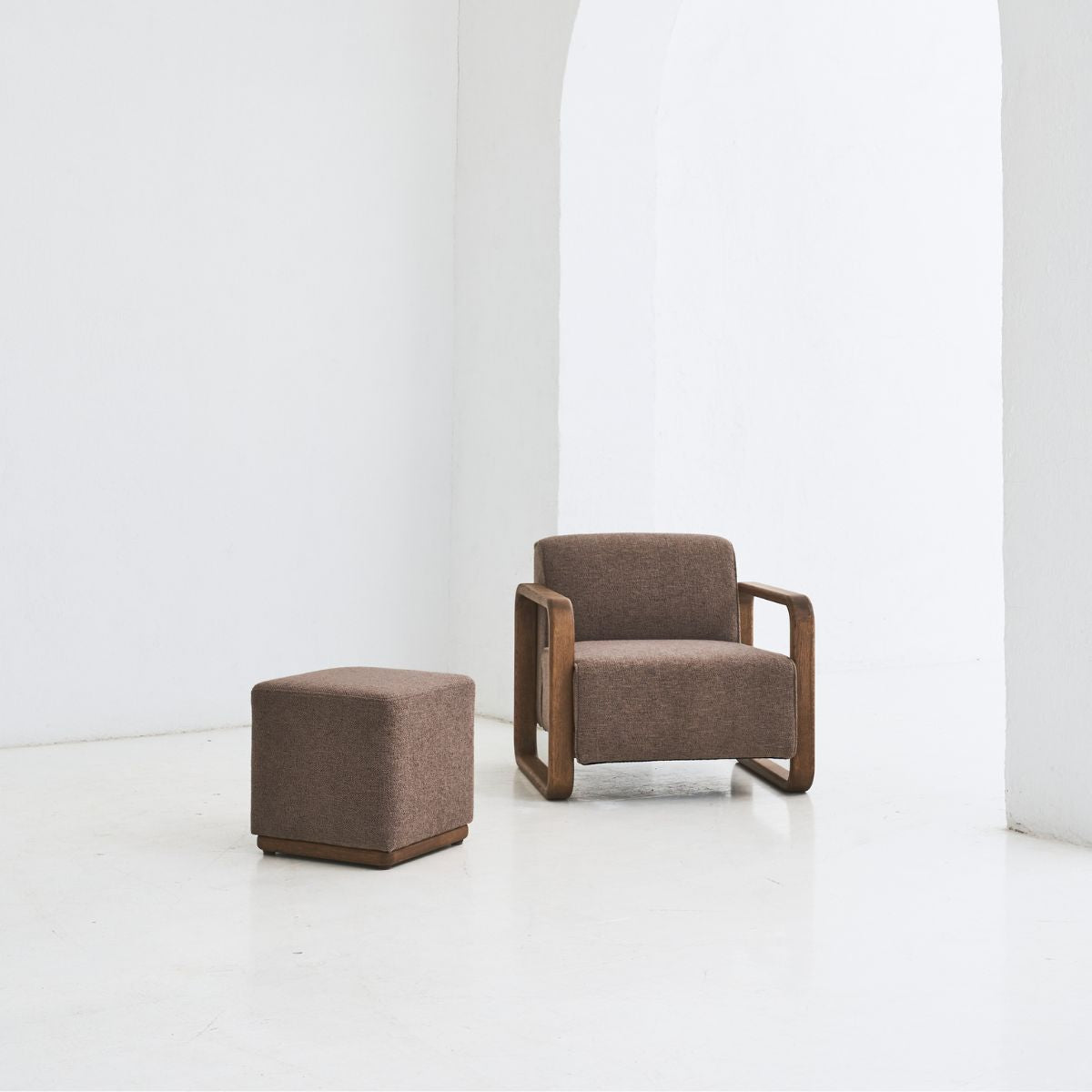Handcrafted REDYK armchair – natural and elegant wood finish