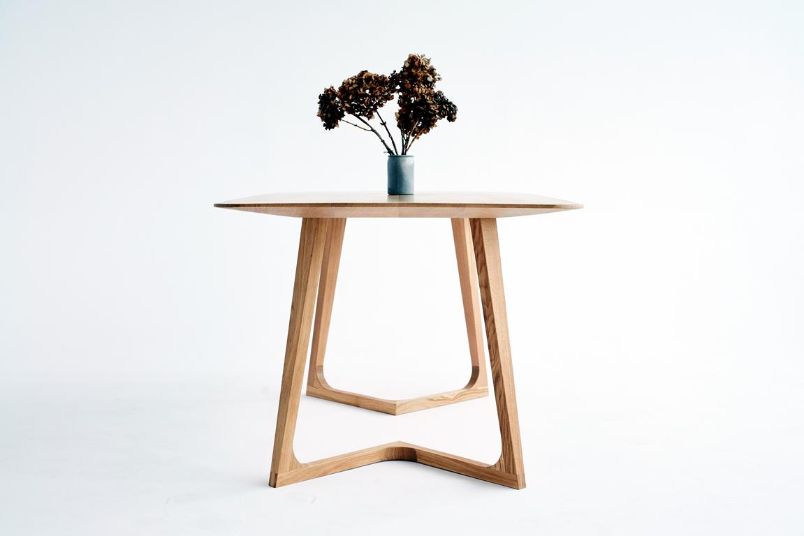 Rectangular solid oak dining table ST12 Slim Oak with softly rounded edges