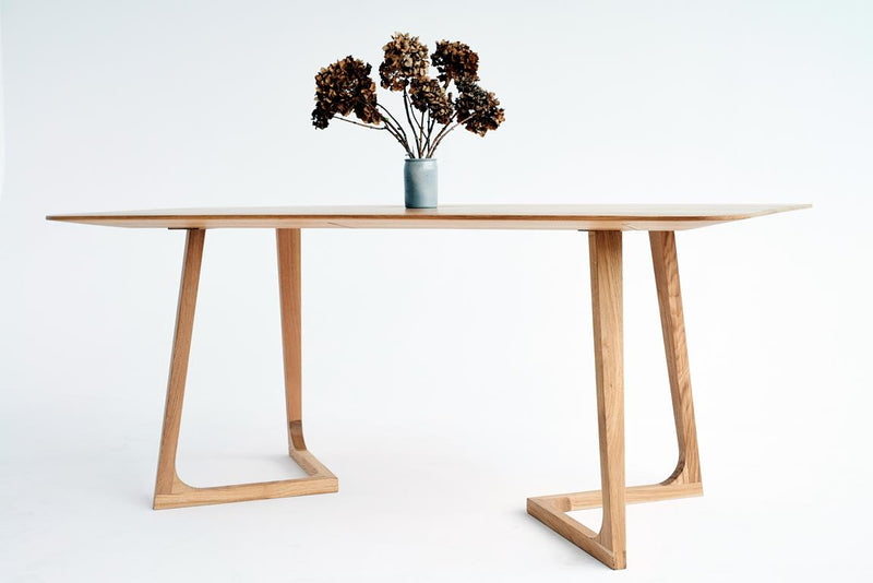 Slim solid oak dining table ST12 – modern, elegant, and timeless