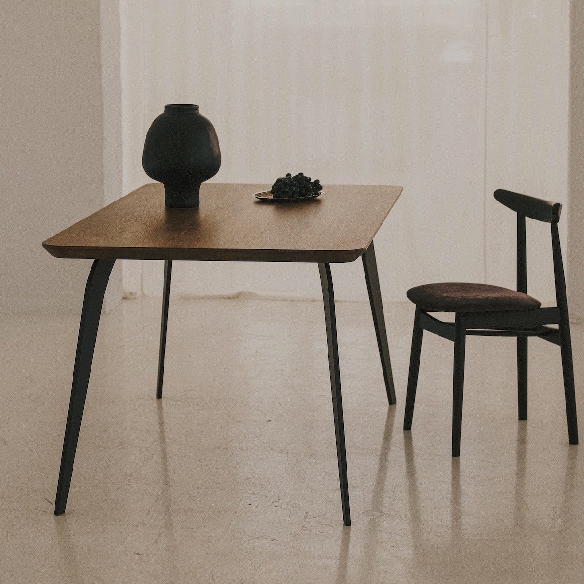 Minimalist handcrafted solid oak dining table ST 2 – timeless and durable